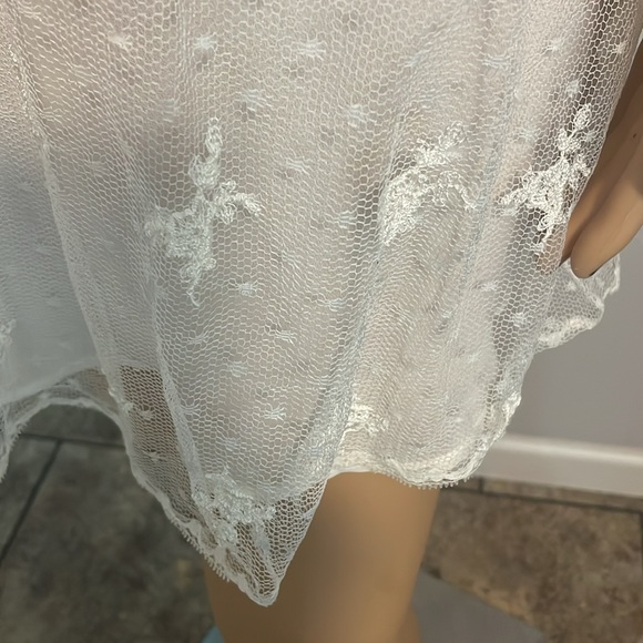 Flora Lace Dainty Nighty Medium - Picture 4 of 9